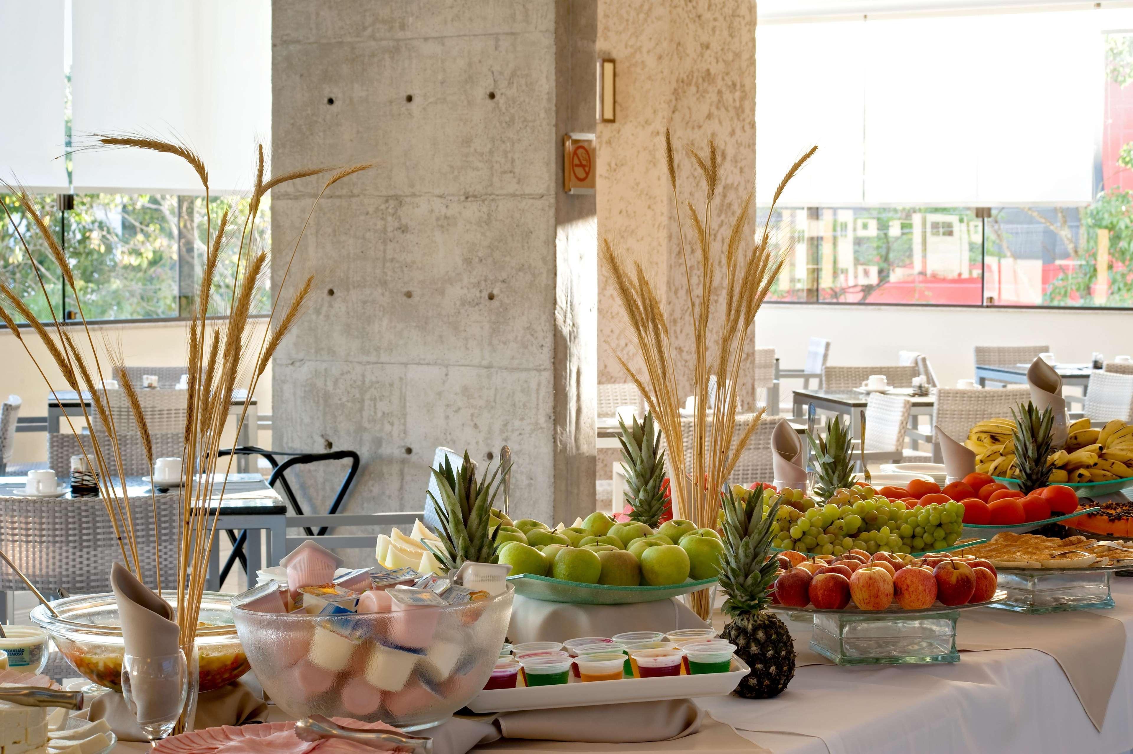 Best Western Suites Le Jardin Caldas Novas Zewnętrze zdjęcie